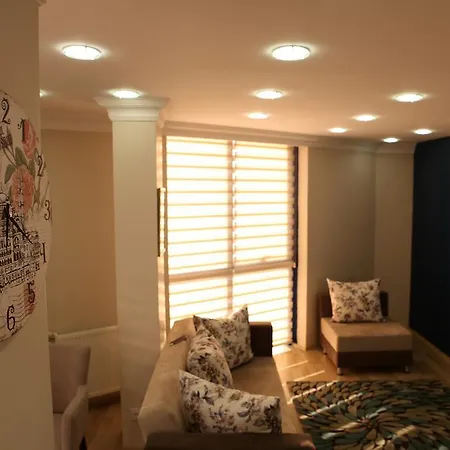 Serra Suites