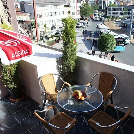 Serra Suites